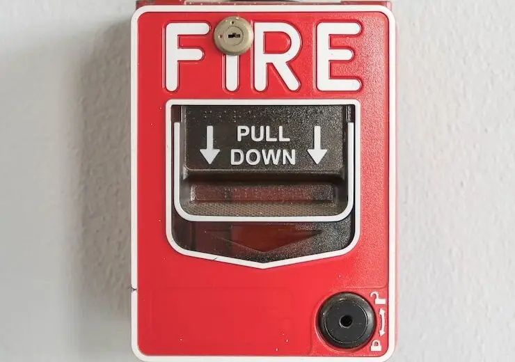 Cum să reduci costurile fără a compromite calitatea și siguranța instalațiilor de protecție