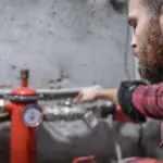 Cum să asiguri mentenanța periodică a instalațiilor de stingere și de ce este crucială