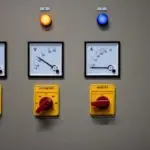 Cum să alegi și să montezi tablouri de automatizare pentru sistemele de evacuare a fumului