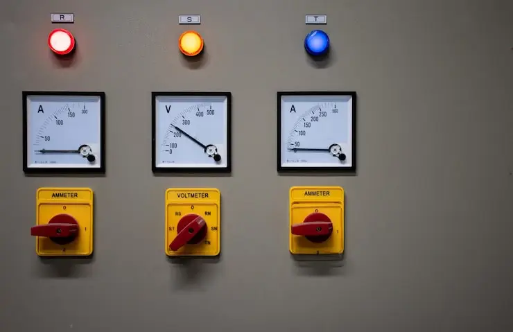 Ignifugarea Lemnului și a Textilelor 39 Cum să alegi și să montezi tablouri de automatizare pentru sistemele de evacuare a fumului