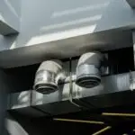 Ce trebuie să știi despre normele de siguranță pentru evacuarea fumului în clădirile publice